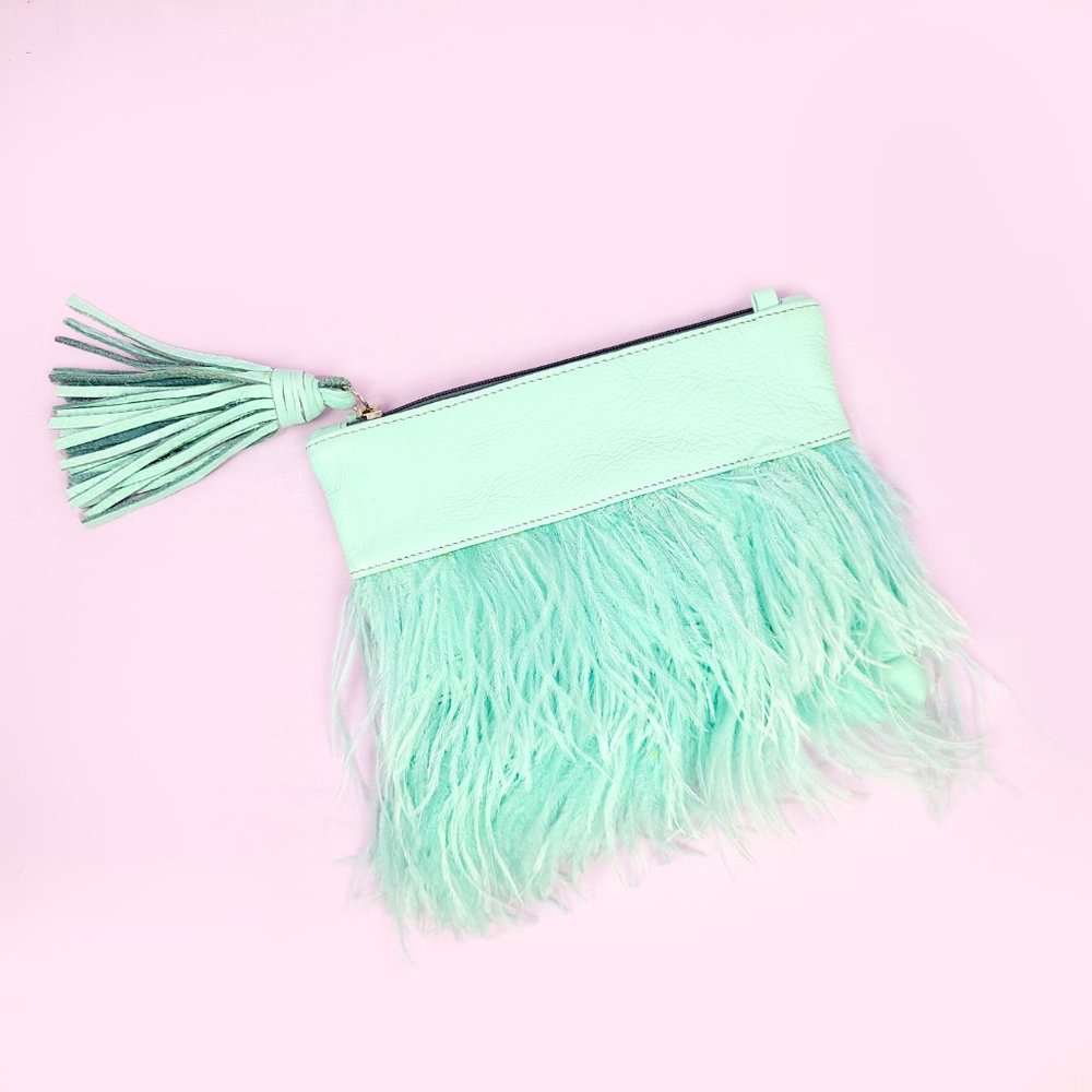 Vash Mooi aqua ostrich feather adjustable clutch